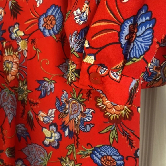 Chelsea & Theodore Women's Red Floral Tunic Long Sleeve Crossover Top Size Large - Picture 7 of 8